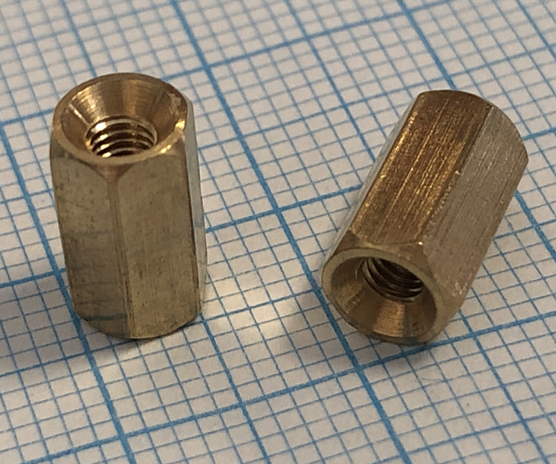pchss-10 mm м3, латунь, шестигр., 10мм, 2 резьбовых отверстия PCHSS-10 mm М3, латунь, шестигр., 10мм, 2 резьбовых отверстия