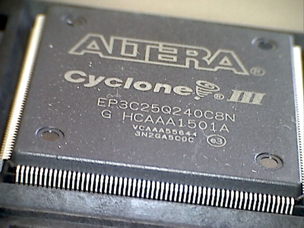ep3c25q240c8, микросхема EP3C25Q240C8, микросхема