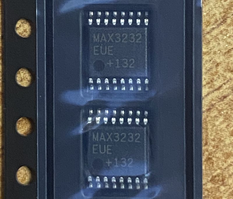 max3232eue+, микросхема MAX3232EUE+, микросхема