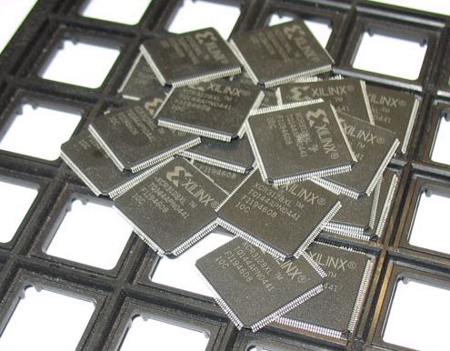 xcr3256xl-12tq144i, микросхема XCR3256XL-12TQ144I, микросхема