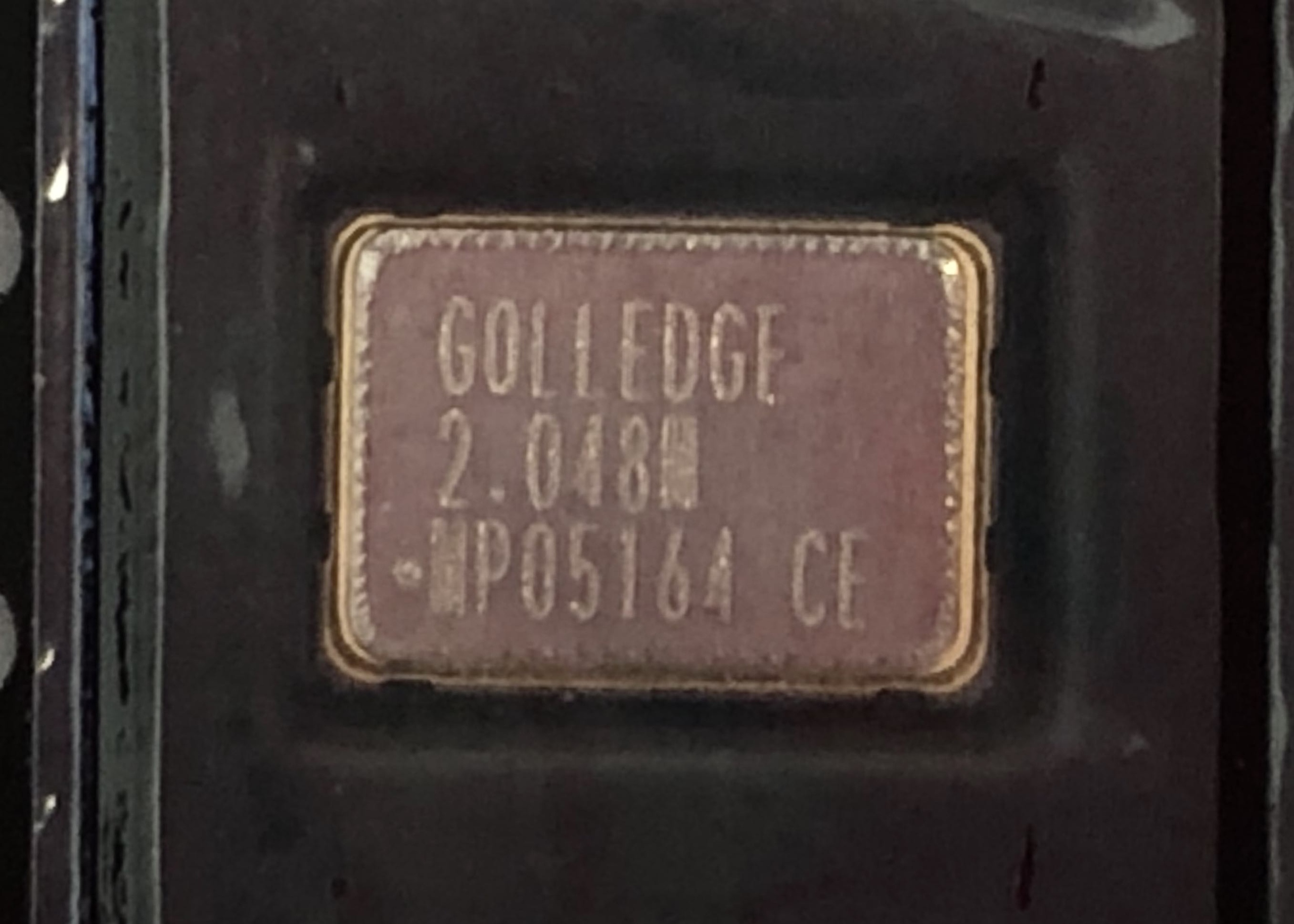 gxo-7531/ain 2.048mhz, кварц. генератор GXO-7531/AIN 2.048MHz, кварц. генератор