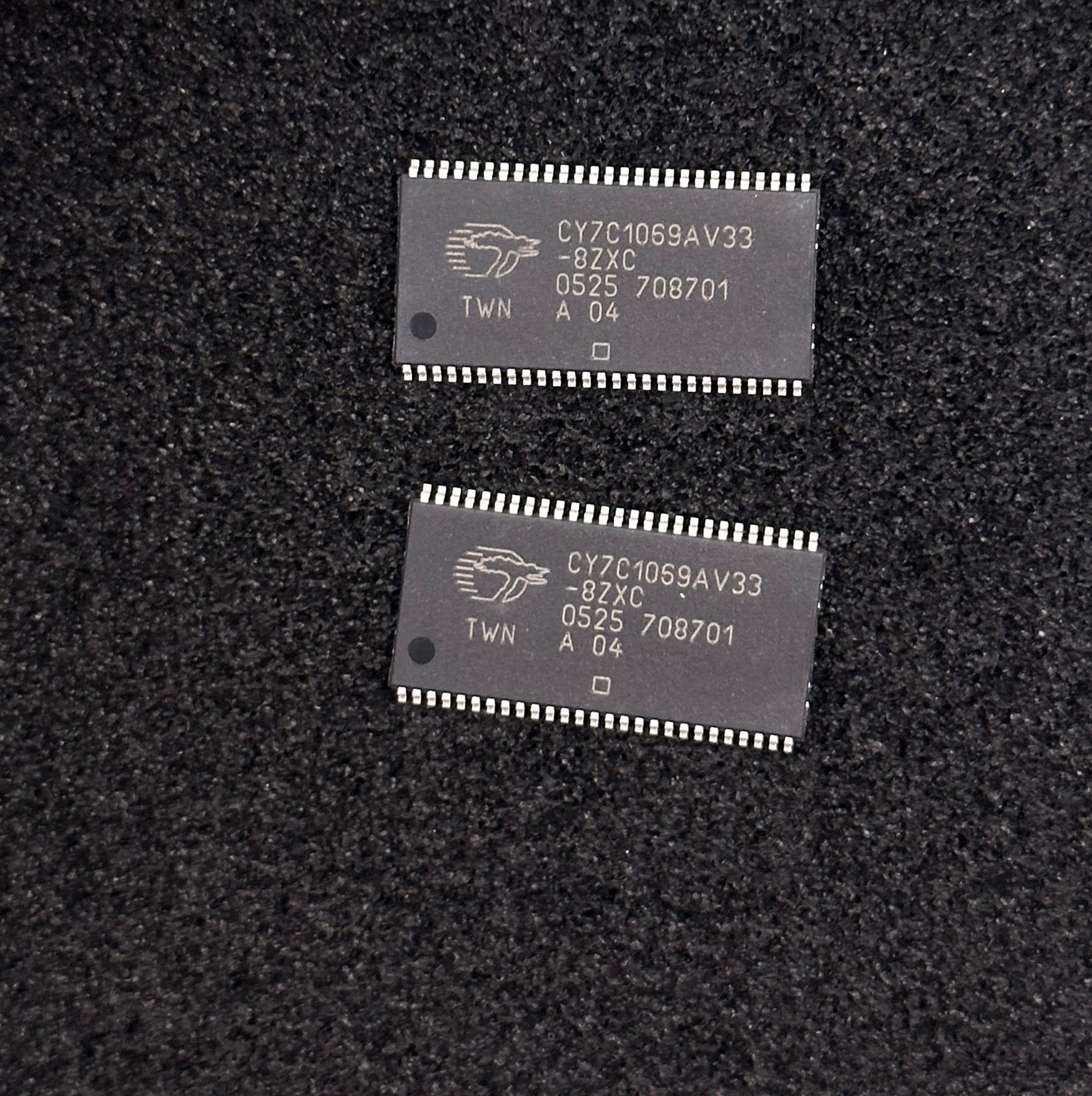 cy7c1069av33-8zxc, микросхема CY7C1069AV33-8ZXC, микросхема