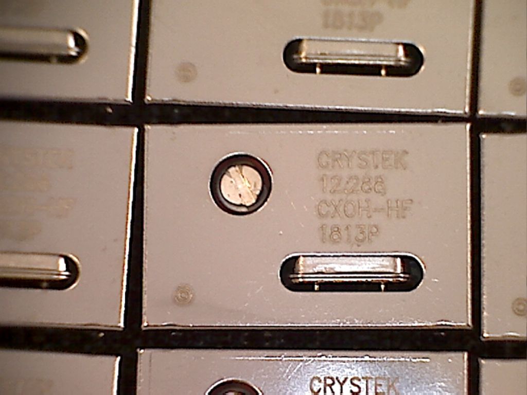cxoh-hf-12.288mhz, генератор -40+85c, 5ppm, dil14 CXOH-HF-12.288MHz, генератор -40+85C, 5ppm, DIL14
