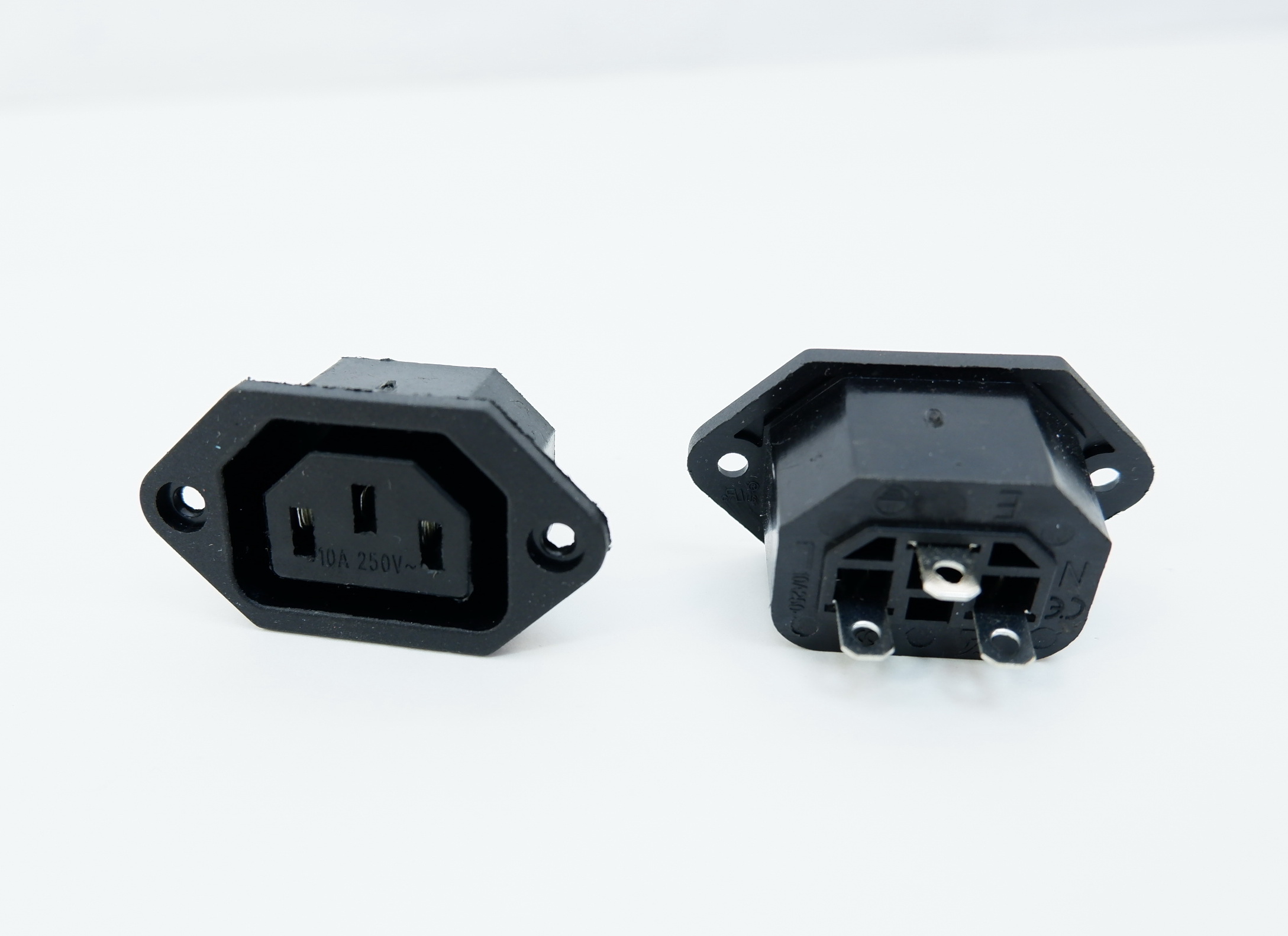 kls1-as-302-1, разъем питания 250v ac 10a KLS1-AS-302-1, разъем питания 250V AC 10A
